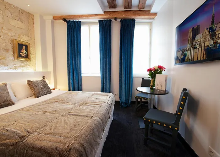 Le Clos De Notre Dame 3*