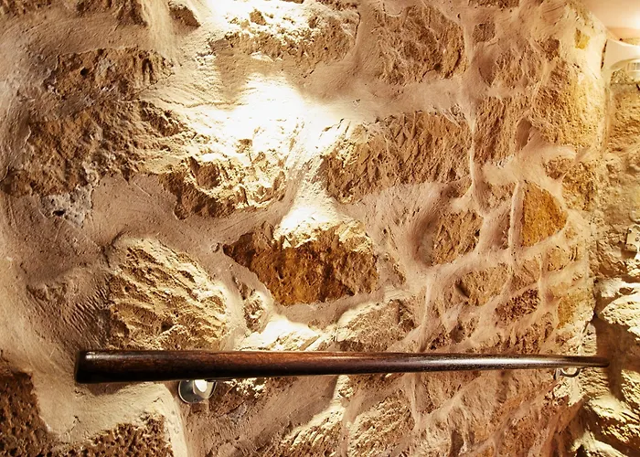 Отель Le Clos De Notre Dame Париж