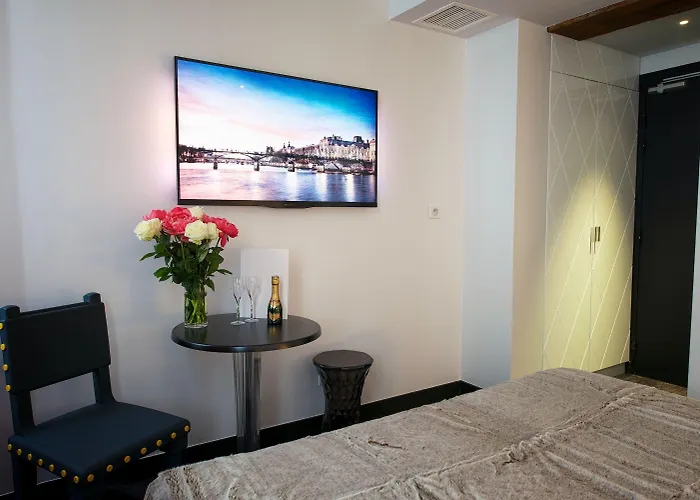 Le Clos De Notre Dame 3* Paris