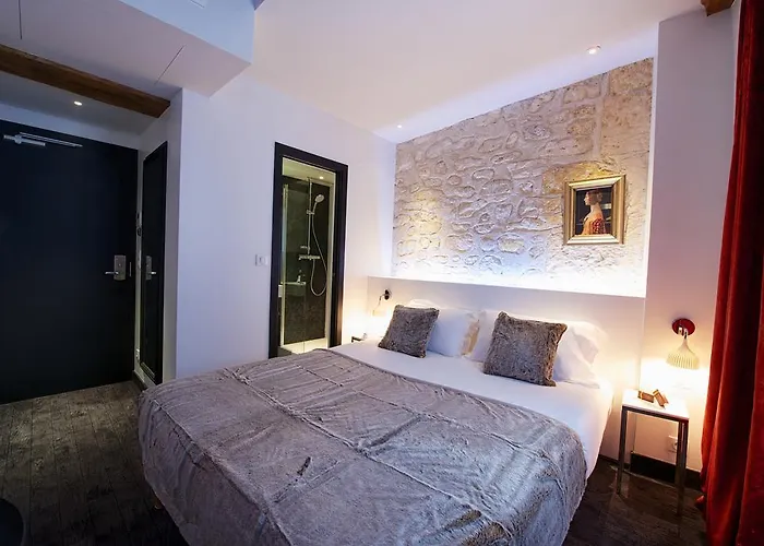 Le Clos De Notre Dame Paris